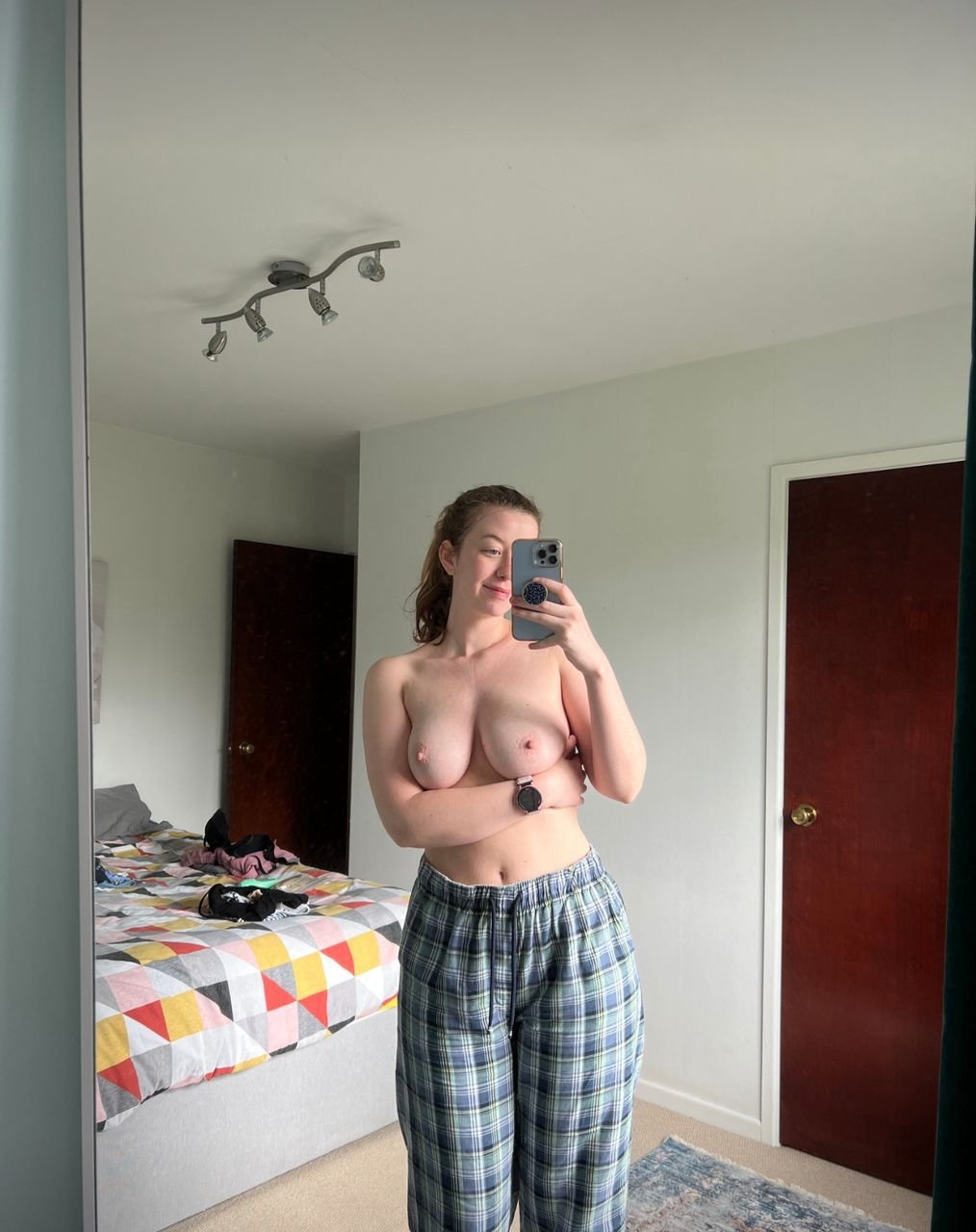 ElenasexyO de Vendée, France